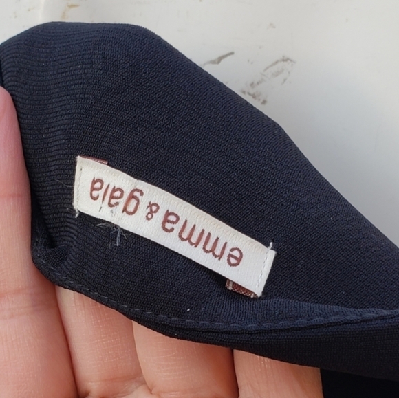 Emma & Gaia  top - Picture 4 of 5